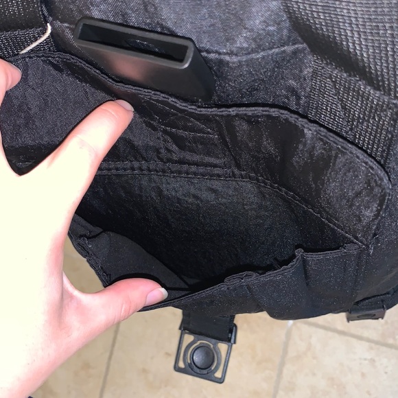 Tommy Bahama Square Nylon Backpack + Free Water Bottle! - Picture 8 of 17